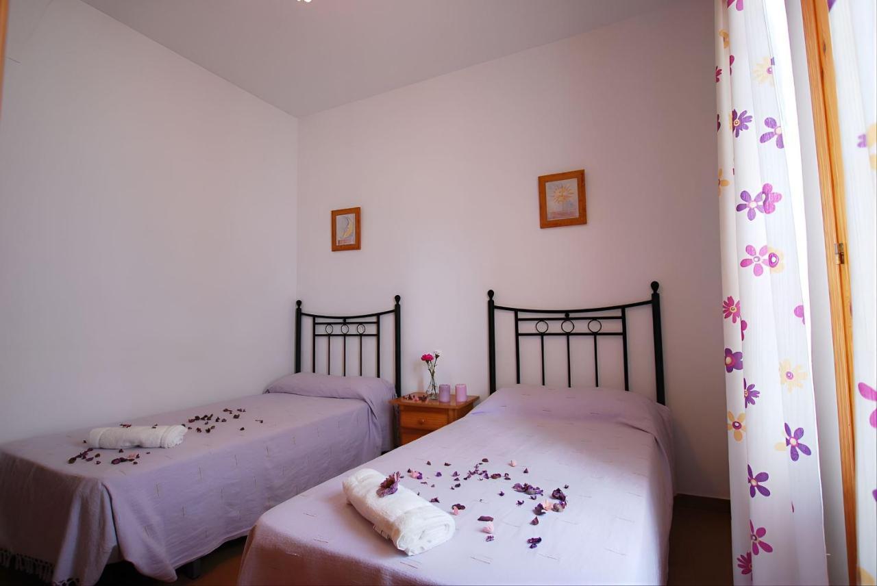 Apartamentos Garaje & Aire & Wifi & Solo Familias Y Parejas Conil De La Frontera Exteriör bild